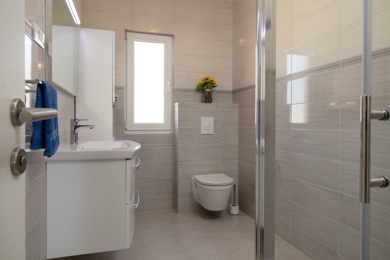 Luxury Apartment Nora Podstrana Kültér fotó