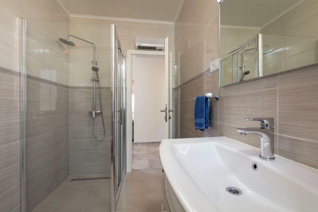 Luxury Apartment Nora Podstrana Kültér fotó
