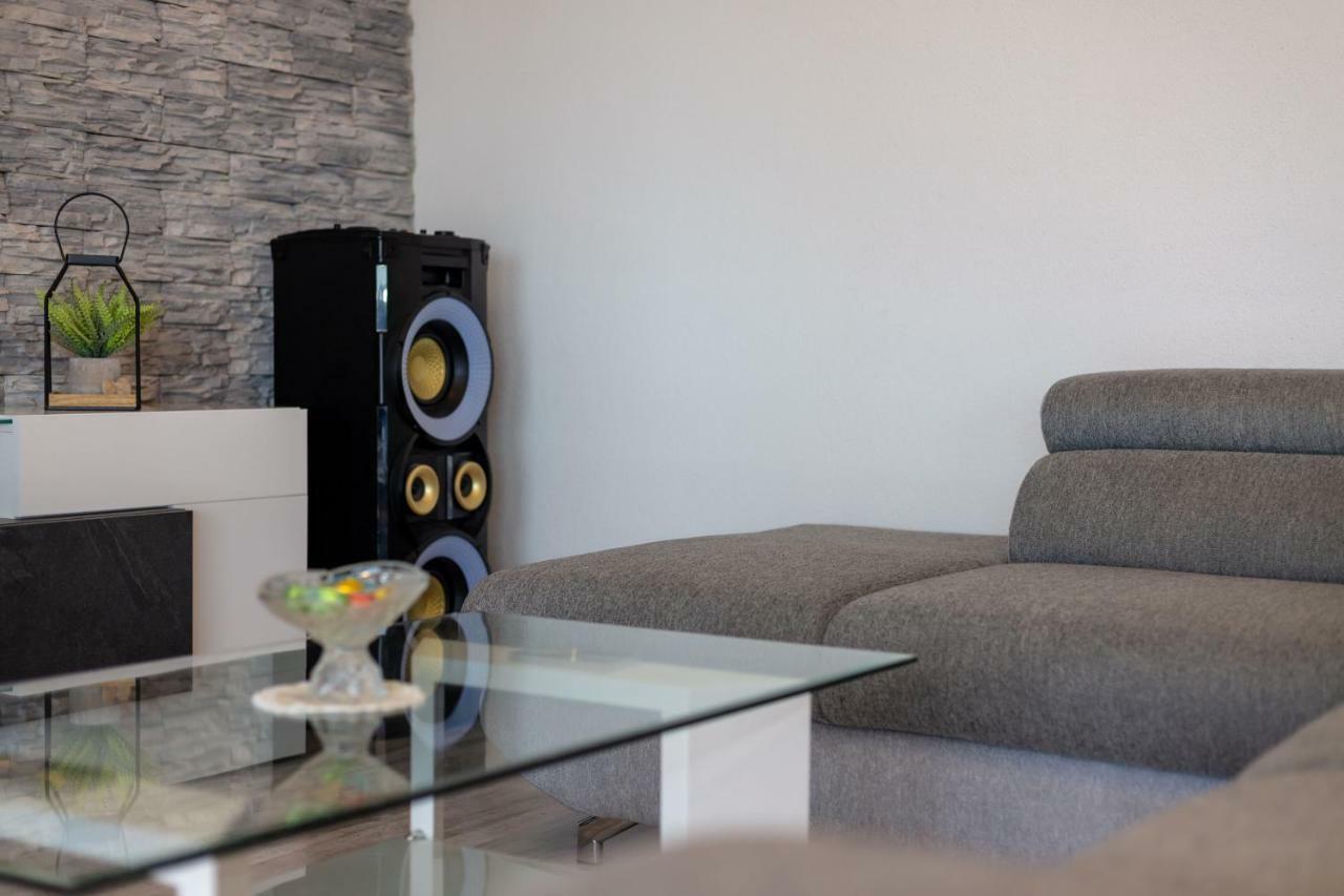 Luxury Apartment Nora Podstrana Kültér fotó